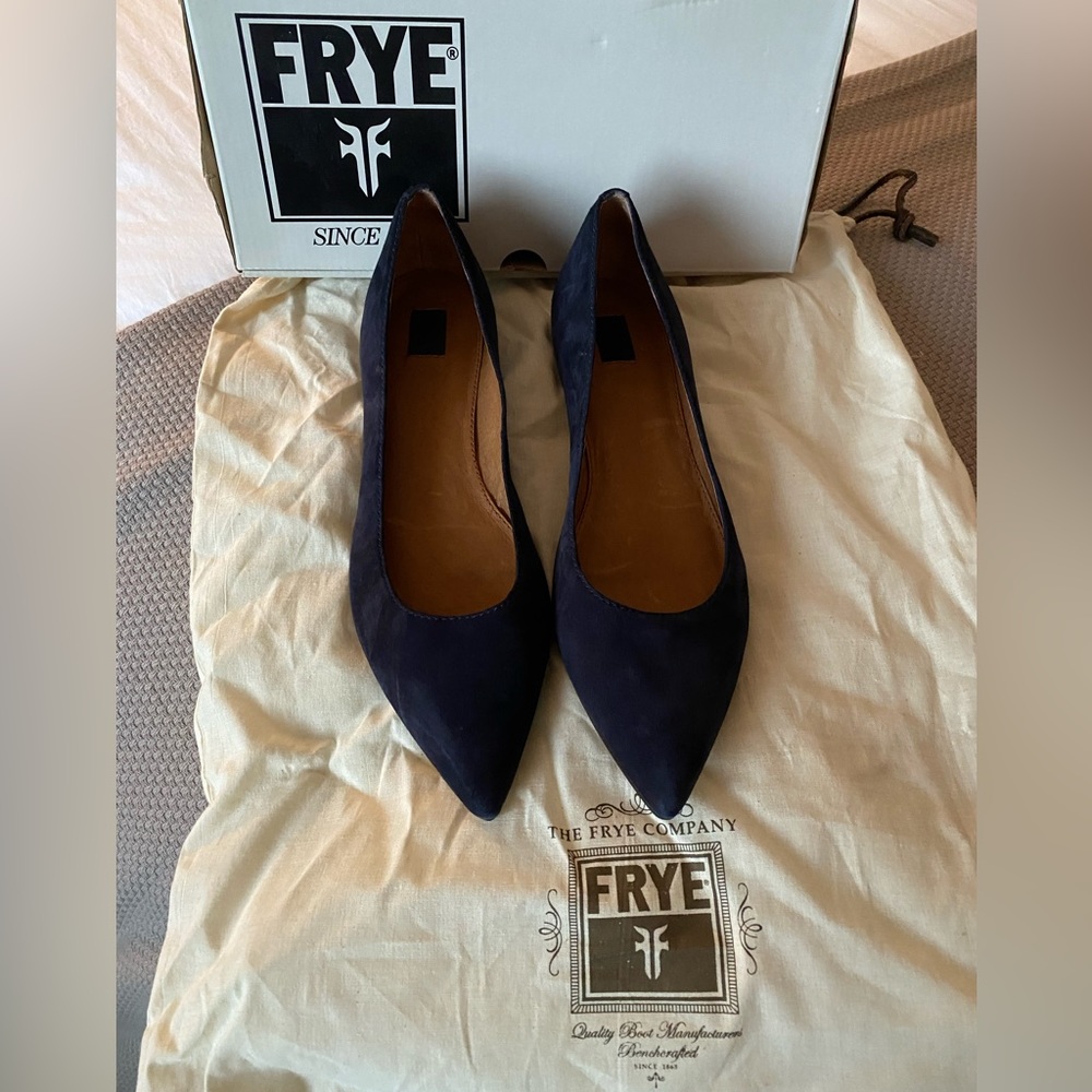 FRYE Navy suede flats (9.5)